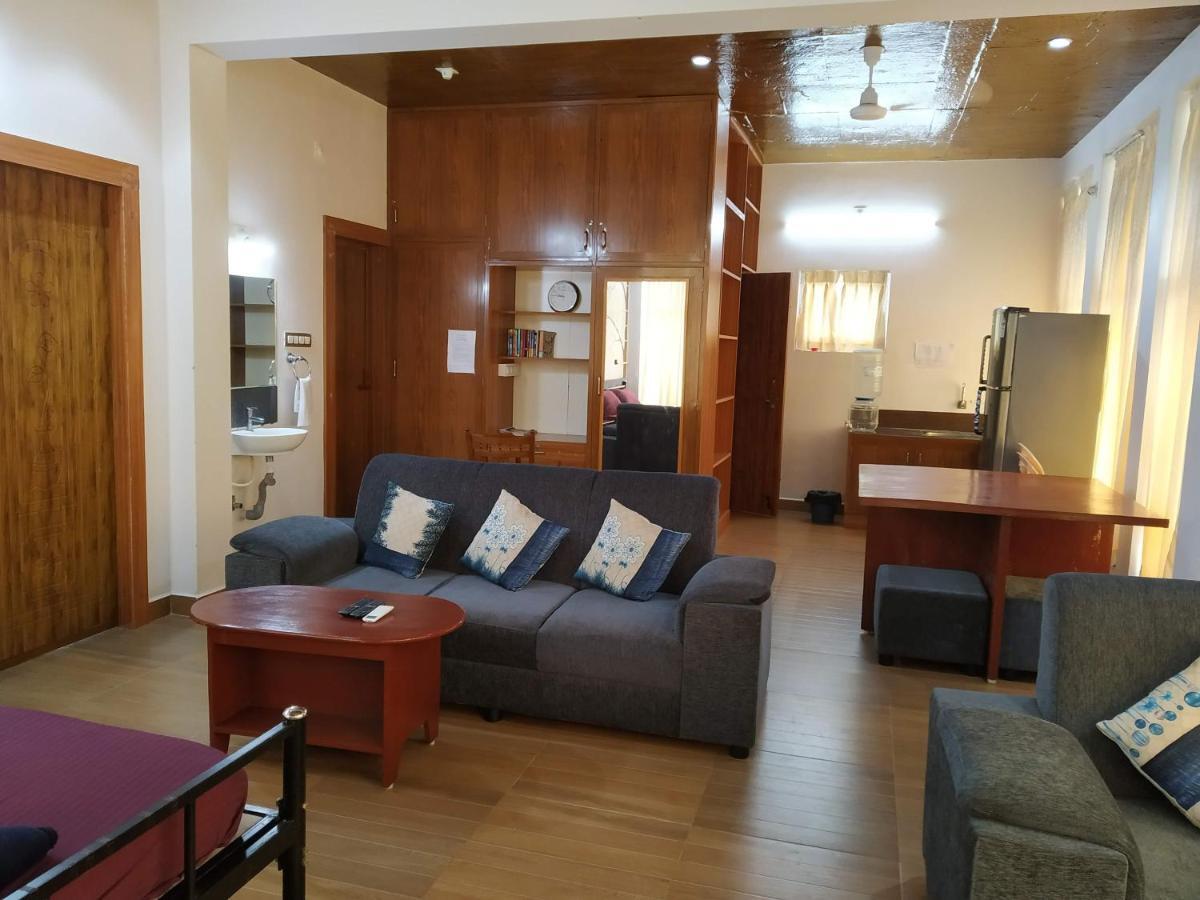 Waves Beach House ポンディシェリ エクステリア 写真